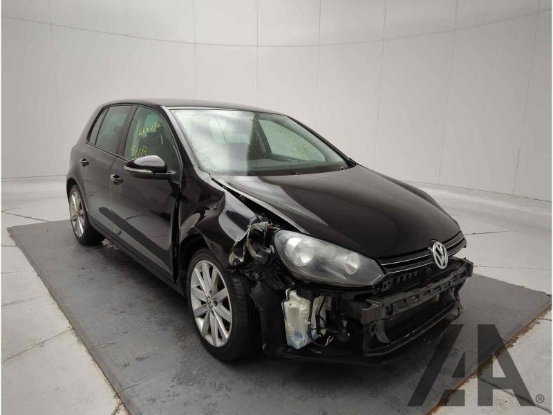 2011 VOLKSWAGEN GOLF GT TDI 1968cc TURBO DIESEL MANUAL 6 Speed 5 DOOR HATCHBACK