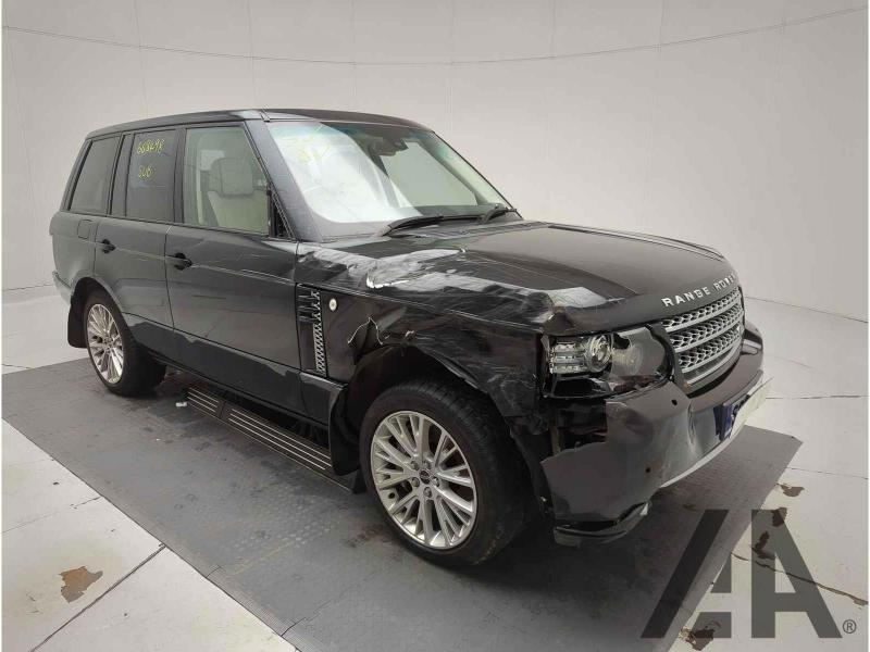 2012 LAND ROVER RANGE ROVER TDV8 WESTMINSTER 4367cc TURBO DIESEL AUTOMATIC 5 DOOR ESTATE