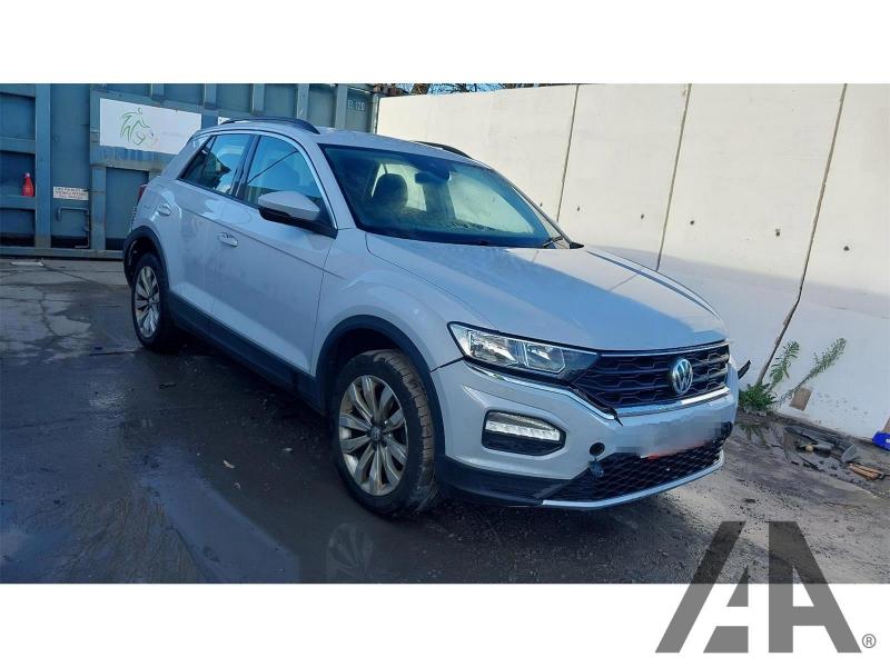 2019 VOLKSWAGEN T-ROC SE TDI 1598cc TURBO DIESEL MANUAL 5 DOOR HATCHBACK