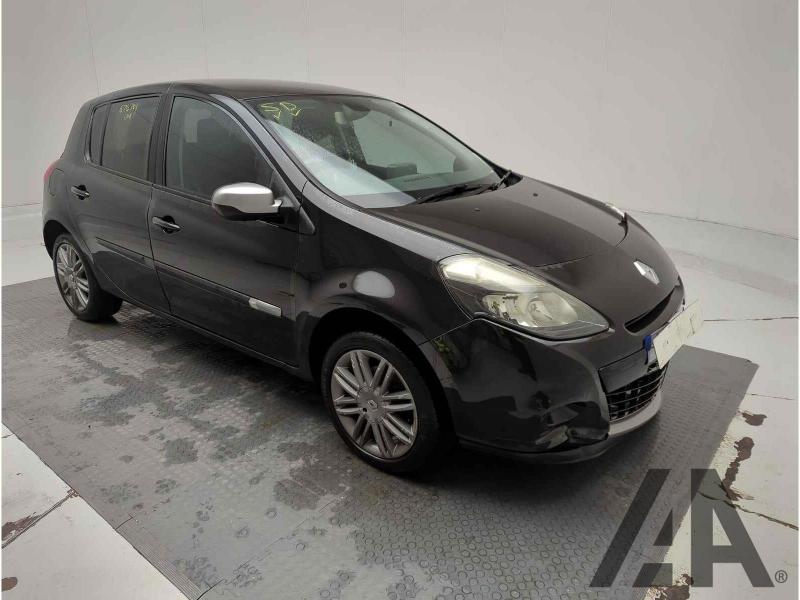 2011 RENAULT CLIO DYNAMIQUE TOMTOM 16V 1149cc PETROL MANUAL 5 Speed 5 DOOR HATCHBACK