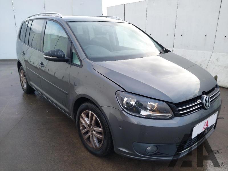 2015 VOLKSWAGEN TOURAN SE TSI DSG 1390cc SUPER PETROL SEMI AUTO 5 DOOR MPV