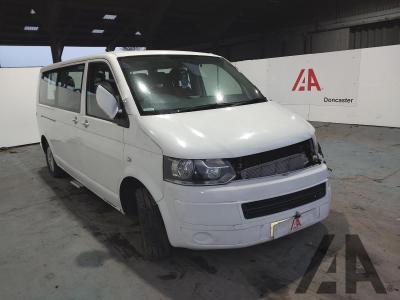 Image of 2015 VOLKSWAGEN TRANSPORTER T30 TDI SHUTTLE SE 1968cc TURBO DIESEL MANUAL 5 Speed 5 DOOR MPV