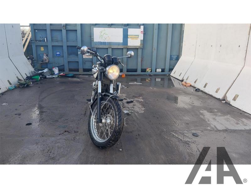 2005 TRIUMPH BONNEVILLE 865cc PETROL MOTORCYCLE