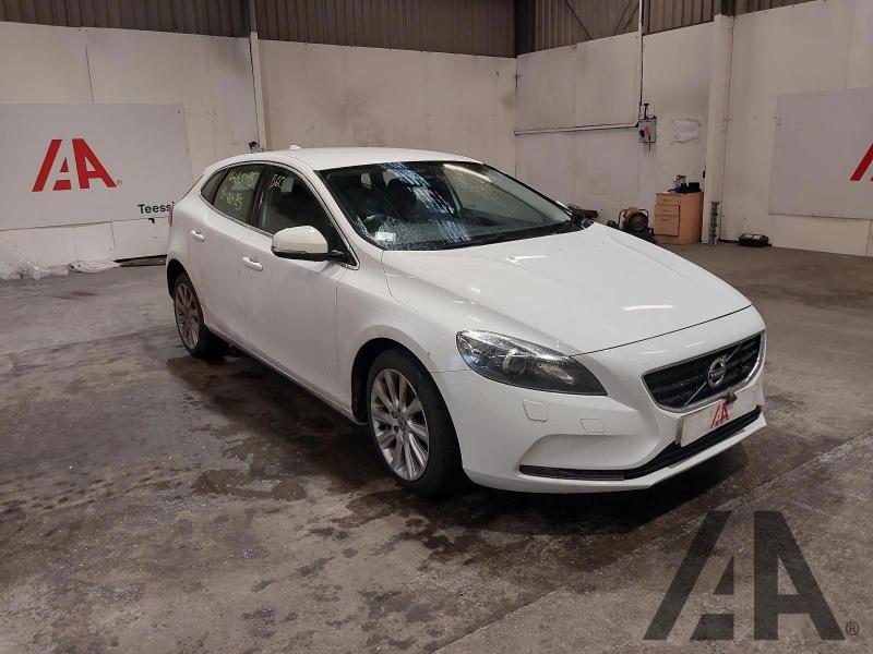 2015 VOLVO V40 D2 SE LUX NAV 1560cc TURBO DIESEL MANUAL 6 Speed 5 DOOR HATCHBACK