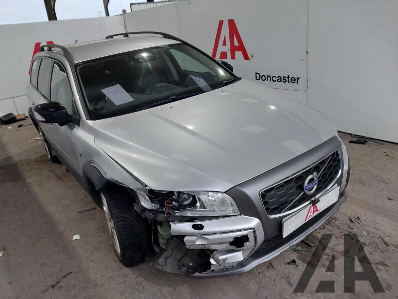 2014 VOLVO XC70 D5 SE LUX AWD 2400cc TURBO DIESEL AUTOMATIC 6 Speed 5 DOOR ESTATE