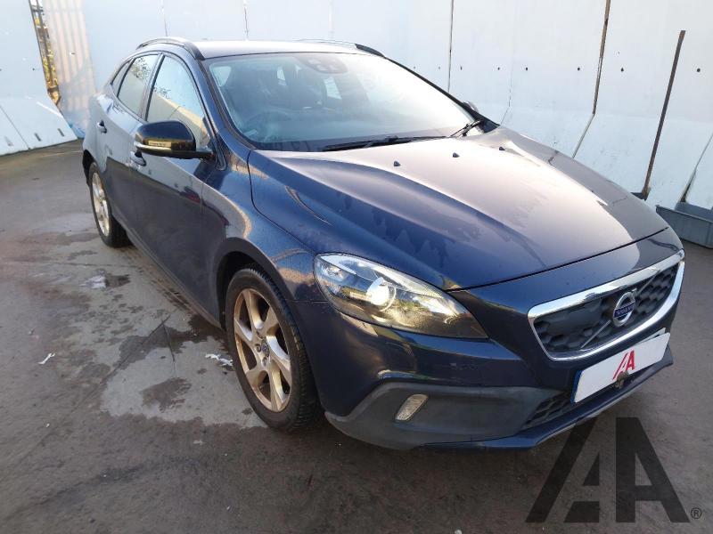 2014 VOLVO V40 D2 CROSS COUNTRY LUX NAV 1560cc TURBO DIESEL MANUAL 6 Speed 5 DOOR HATCHBACK