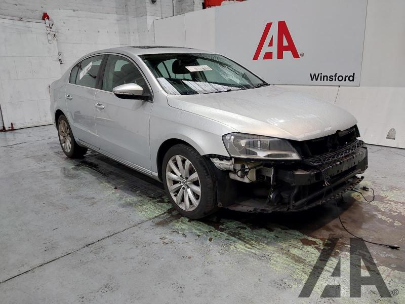 2013 VOLKSWAGEN PASSAT HIGHLINE TDI BLUEMOTION TECHNO 1968cc TURBO DIESEL MANUAL 6 Speed 4 DOOR SALOON
