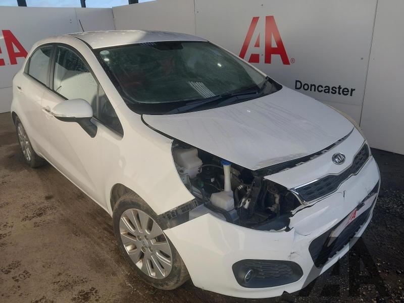 2011 KIA RIO CRDI 2 ECODYNAMICS 1120cc TURBO DIESEL MANUAL 6 Speed 5 DOOR HATCHBACK