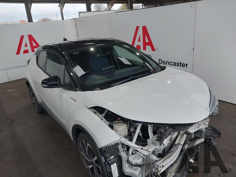 2017 TOYOTA C-HR DYNAMIC 1798cc PETROL/ELECTRIC CVT 5 DOOR HATCHBACK