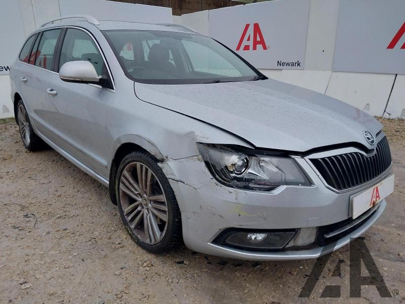 2013 SKODA SUPERB ELEGANCE TDI CR DSG 1968cc TURBO DIESEL SEMI AUTO 5 DOOR ESTATE