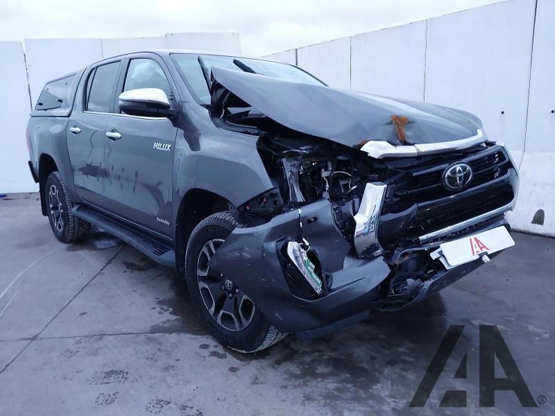 2024 TOYOTA HI-LUX INVINCIBLE 4WD D-4D DCB 2755cc TURBO DIESEL AUTOMATIC PICK UP