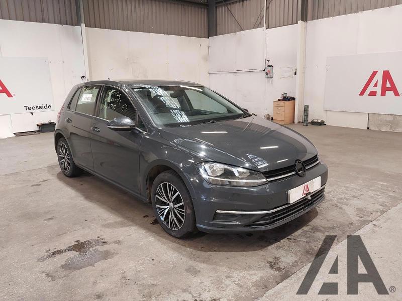2017 VOLKSWAGEN GOLF SE NAVIGATION TDI BLUEMOTION T 1598cc TURBO DIESEL MANUAL 5 Speed 5 DOOR HATCHBACK