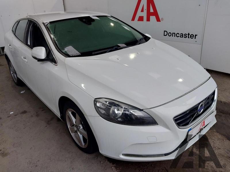 2013 VOLVO V40 D2 SE 1560cc TURBO DIESEL MANUAL 6 Speed 5 DOOR HATCHBACK