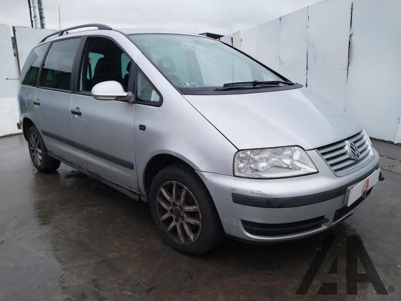 2009 VOLKSWAGEN SHARAN SE TDI 1896cc TURBO DIESEL AUTOMATIC 5 Speed 5 DOOR MPV