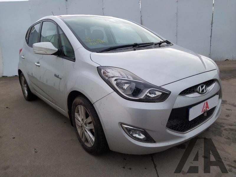 2013 HYUNDAI IX20 STYLE CRDI 1582cc TURBO DIESEL MANUAL 6 Speed 5 DOOR MPV