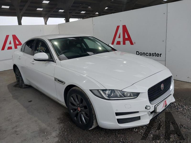 2015 JAGUAR XE PORTFOLIO 1999cc TURBO DIESEL MANUAL 6 Speed 4 DOOR SALOON