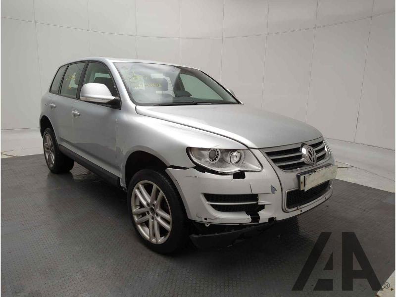 2009 VOLKSWAGEN TOUAREG TDI DPF 2461cc TURBO DIESEL AUTOMATIC 6 Speed 5 DOOR ESTATE