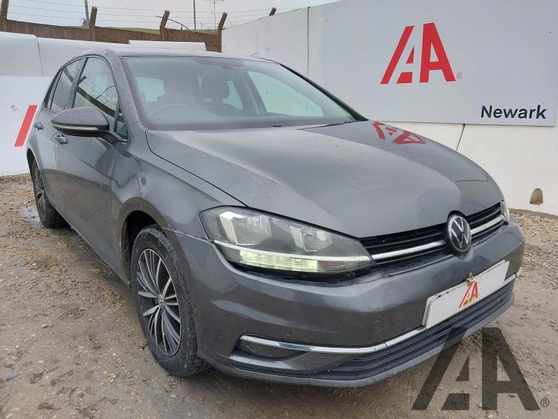 2017 VOLKSWAGEN GOLF SE NAVIGATION TSI BLUEMOTION T 1395cc TURBO PETROL SEMI AUTO 7 Speed 5 DOOR HATCHBACK