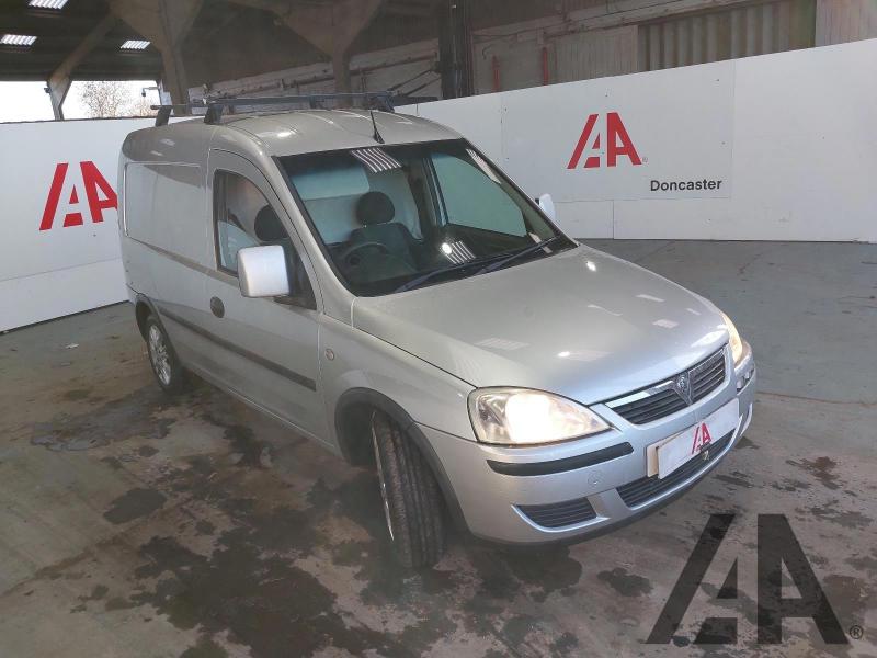 2010 VAUXHALL COMBO 2000 SE CDTI 1248cc TURBO DIESEL MANUAL CAR DERIVED VAN