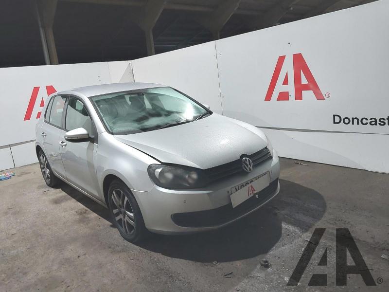 2009 VOLKSWAGEN GOLF SE TDI 1968cc TURBO DIESEL MANUAL 5 Speed 5 DOOR HATCHBACK