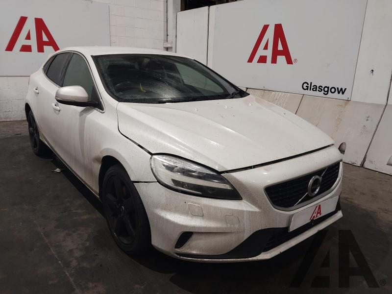 2017 VOLVO V40 D3 R-DESIGN NAV PLUS 1969cc TURBO DIESEL MANUAL 6 Speed 5 DOOR HATCHBACK