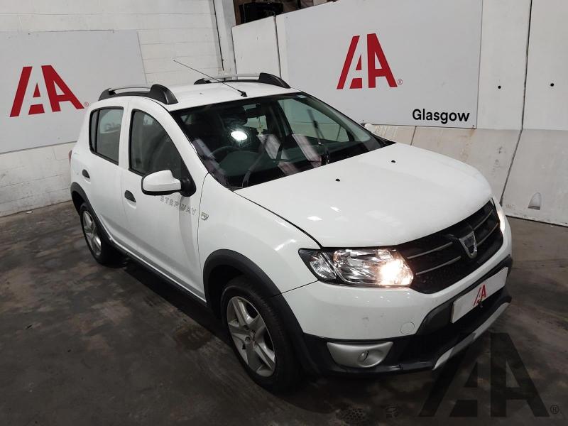 2015 DACIA SANDERO STEPWAY LAUREATE TCE 898cc TURBO PETROL MANUAL 5 Speed 5 DOOR HATCHBACK