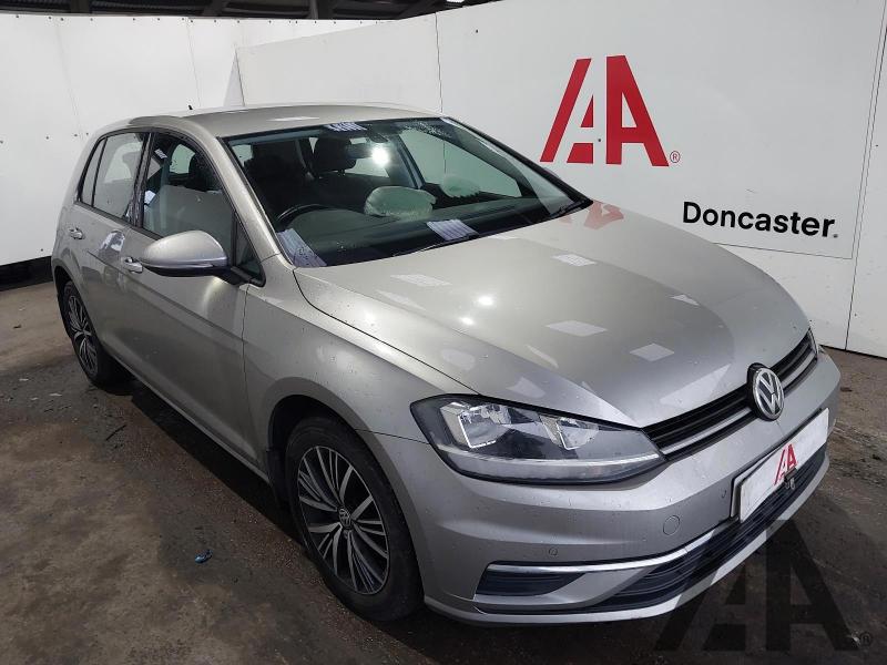 2017 VOLKSWAGEN GOLF SE NAVIGATION TDI BLUEMOTION T 1598cc TURBO DIESEL MANUAL 5 Speed 5 DOOR HATCHBACK