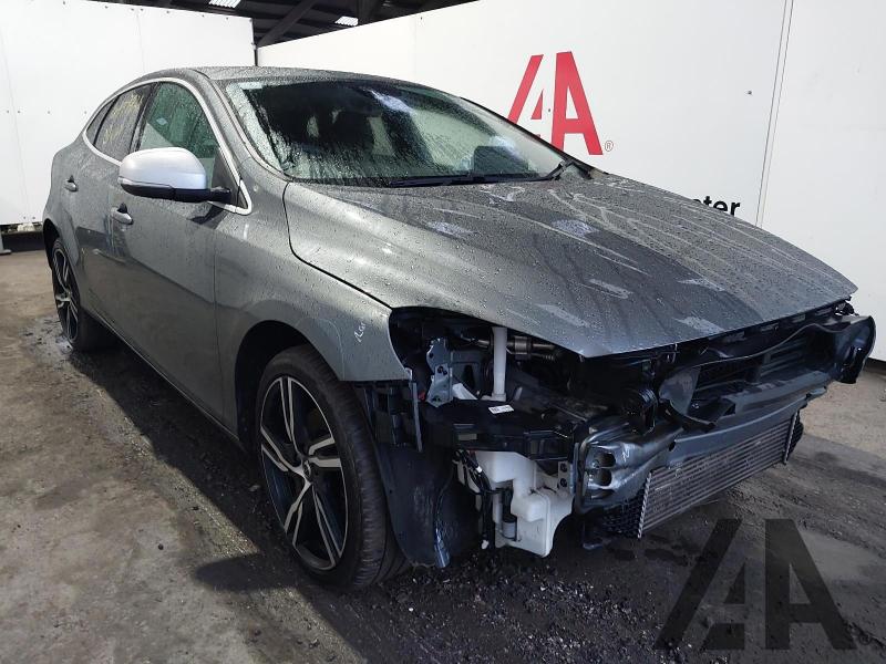 2019 VOLVO V40 T2 R-DESIGN EDITION 1969cc TURBO PETROL MANUAL 6 Speed 5 DOOR HATCHBACK