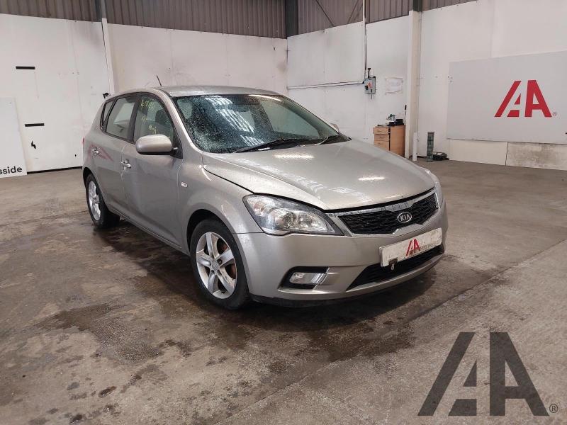 2011 KIA CEED CRDI 2 1582cc TURBO DIESEL MANUAL 6 Speed 5 DOOR HATCHBACK
