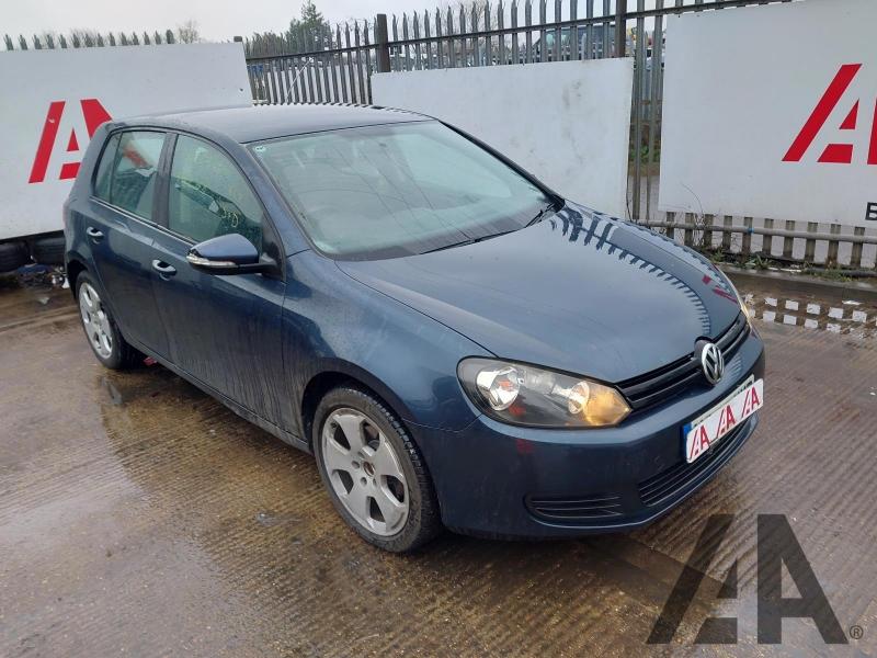 2009 VOLKSWAGEN GOLF S TDI 1598cc TURBO DIESEL MANUAL 5 Speed 5 DOOR HATCHBACK