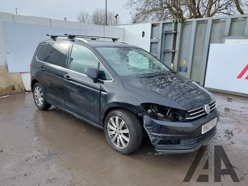 2017 VOLKSWAGEN TOURAN SEL TSI BLUEMOTION TECHNOLOGY 1395cc TURBO PETROL SEMI AUTO 5 DOOR MPV