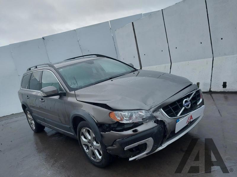 2011 VOLVO XC70 D5 SE LUX AWD 2400cc TURBO DIESEL AUTOMATIC 6 Speed 5 DOOR ESTATE