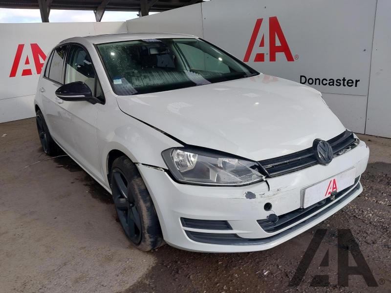 2013 VOLKSWAGEN GOLF SE TDI BLUEMOTION TECHNOLOGY 1598cc TURBO DIESEL MANUAL 5 Speed 5 DOOR HATCHBACK