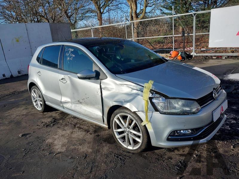 2015 VOLKSWAGEN POLO SEL TDI BLUEMOTION 1422cc TURBO DIESEL MANUAL 5 Speed 5 DOOR HATCHBACK