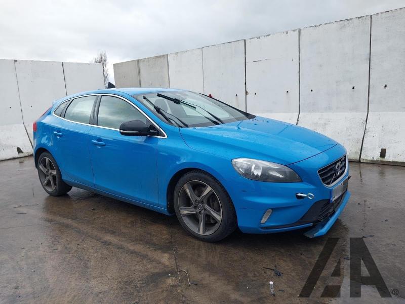 2015 VOLVO V40 D4 R-DESIGN 1969cc TURBO DIESEL MANUAL 6 Speed 5 DOOR HATCHBACK
