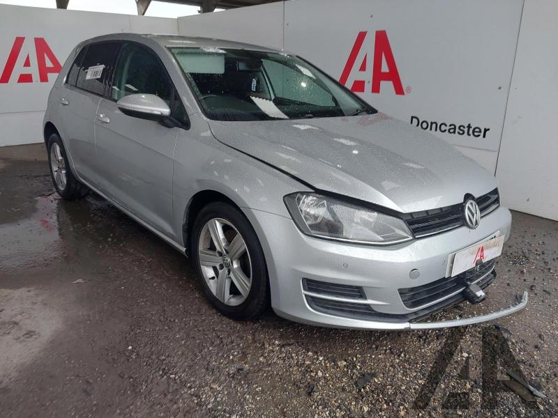 2013 VOLKSWAGEN GOLF SE TDI BLUEMOTION TECHNOLOGY 1598cc TURBO DIESEL MANUAL 5 Speed 5 DOOR HATCHBACK