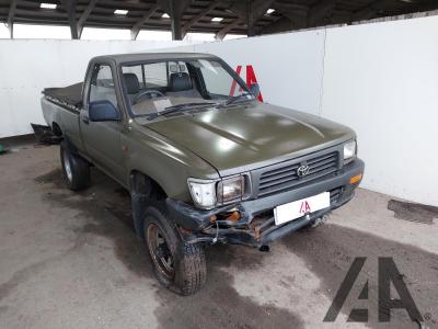 Image of 1995 TOYOTA HI-LUX 4WD 2446cc DIESEL MANUAL 5 Speed 2 DOOR PICK UP