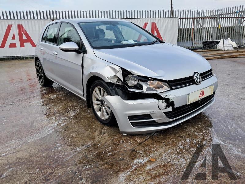 2014 VOLKSWAGEN GOLF SE TDI BLUEMOTION TECHNOLOGY 1598cc TURBO DIESEL MANUAL 5 Speed 5 DOOR HATCHBACK