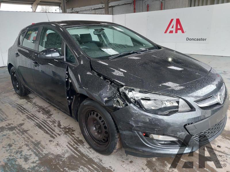 2013 VAUXHALL ASTRA EXCLUSIV CDTI ECOFLEX S/S 1686cc TURBO DIESEL MANUAL 6 Speed 5 DOOR HATCHBACK