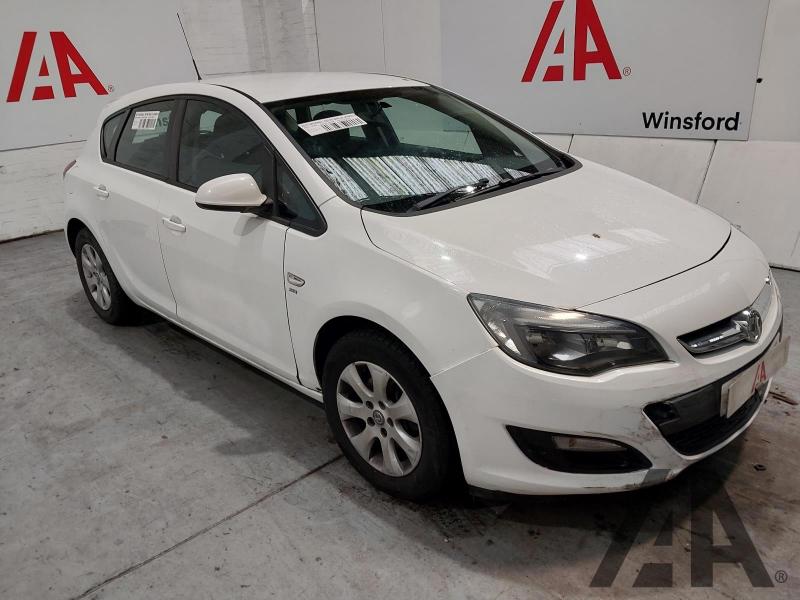 2015 VAUXHALL ASTRA EMERGENCY SERVICES CDTI ECOFLE 1598cc TURBO DIESEL MANUAL 6 Speed 5 DOOR HATCHBACK