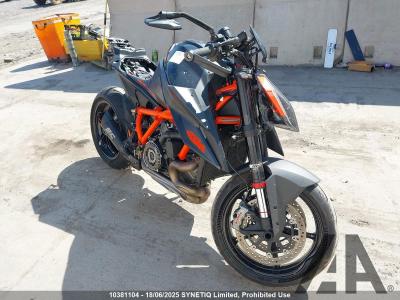 Image of 2021 KTM SUPER DUKE 1290 R 1301cc PETROL MANUAL MOTORCYCLE