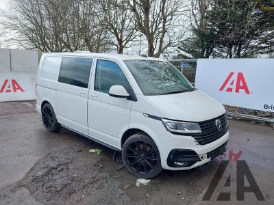 Image of 2022 VOLKSWAGEN TRANSPORTER T32 TDI KOMBI HIGHLINE 1968cc TURBO DIESEL SEMI AUTO 4 DOOR WINDOW VAN