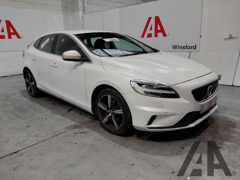 2017 VOLVO V40 T2 R-DESIGN NAV PLUS 1969cc TURBO PETROL MANUAL 6 Speed 5 DOOR HATCHBACK