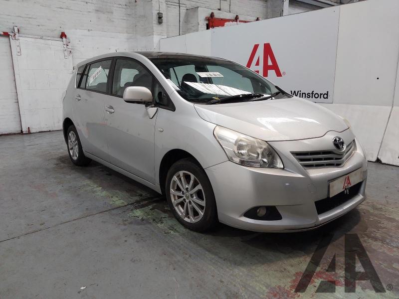 2010 TOYOTA VERSO TR D-4D 1998cc TURBO DIESEL MANUAL 6 Speed 5 DOOR MPV