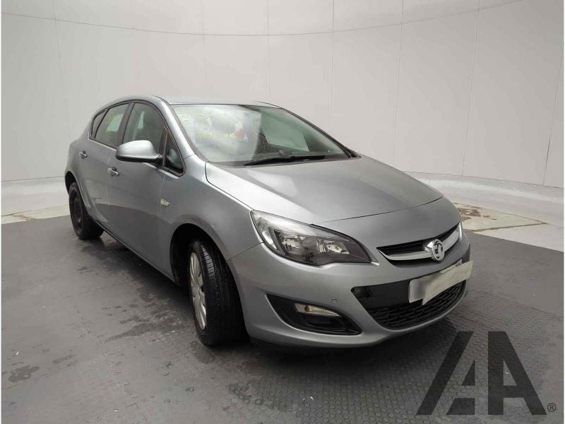 2013 VAUXHALL ASTRA EXCLUSIV 1398cc PETROL MANUAL 5 Speed 5 DOOR HATCHBACK