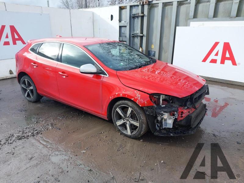 2017 VOLVO V40 D4 R-DESIGN NAV PLUS 1969cc TURBO DIESEL MANUAL 6 Speed 5 DOOR HATCHBACK