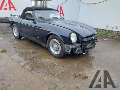 Image of 1995 MG RV8 3947cc PETROL CONVERTIBLE