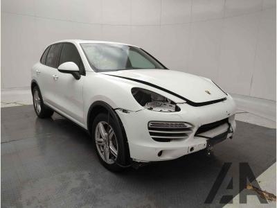 Image of 2014 PORSCHE CAYENNE PLATINUM EDITION D V6 TIPTRONI 2967cc TURBO DIESEL AUTOMATIC 8 Speed 5 DOOR ESTATE