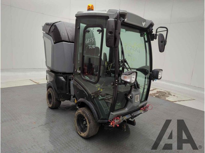 2025 KARCHER MC 50 SWEEPER 1116cc DIESEL OPEN