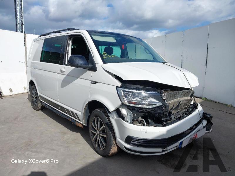 2018 VOLKSWAGEN TRANSPORTER T30 TDI KOMBI EDITION BMT 1968cc TURBO DIESEL MANUAL WINDOW VAN